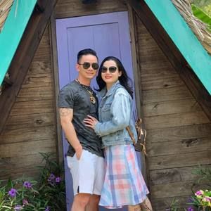 Meet your Posher, Tri